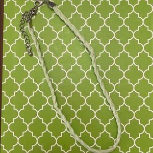 Green choker w adjustable chain